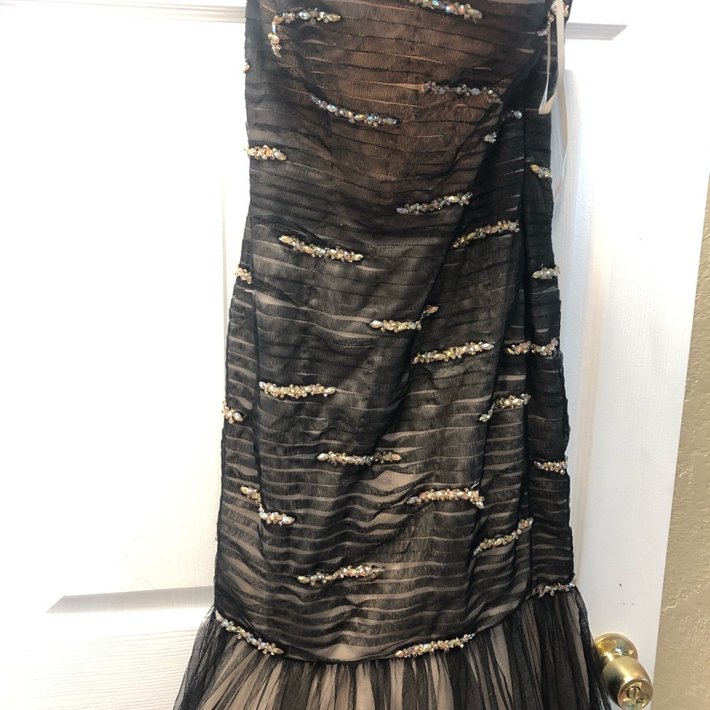 Prom dress - Picture 2 of 3